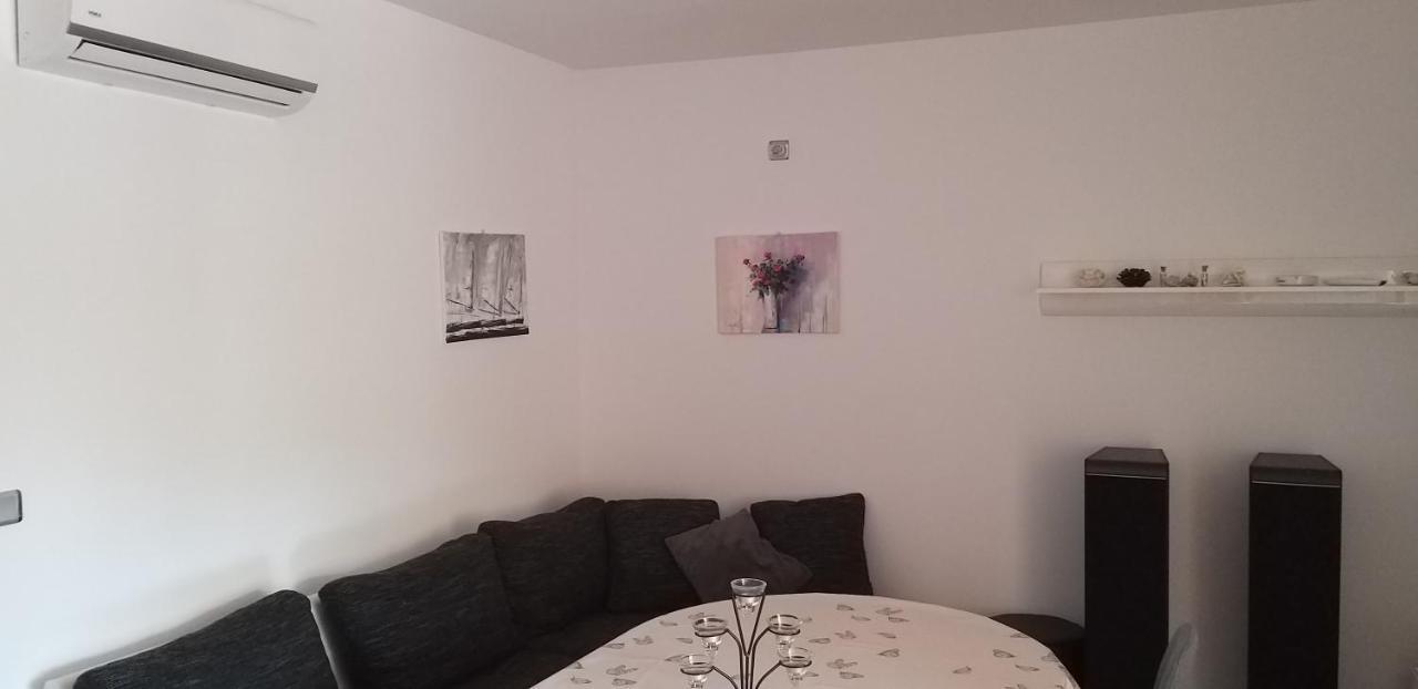 Apartman Slavica Рогозница Экстерьер фото